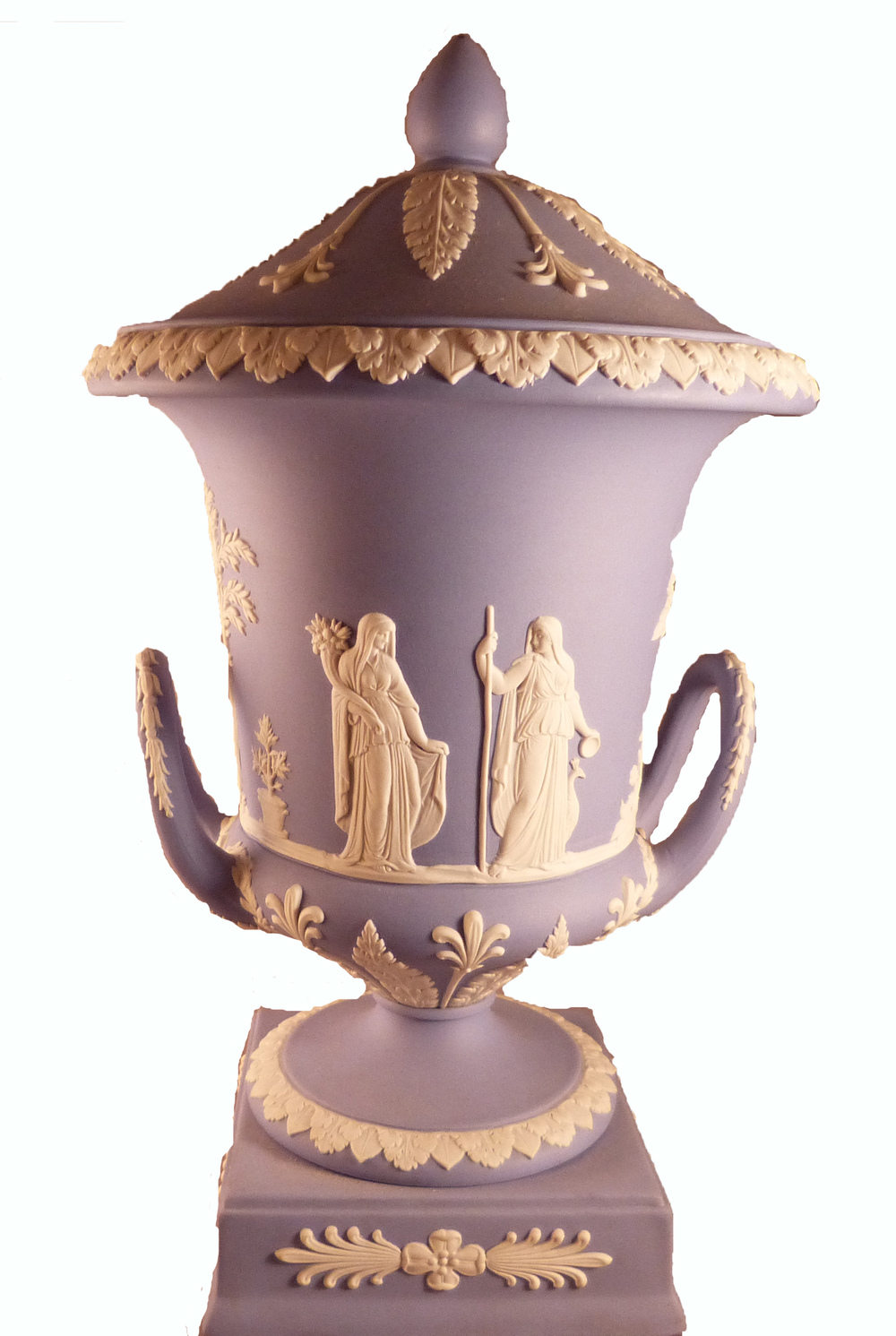 wedgewood urn